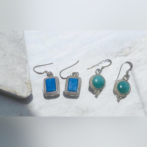 Unk Jewelry - Pair 925 Silver earrings with natural stones.